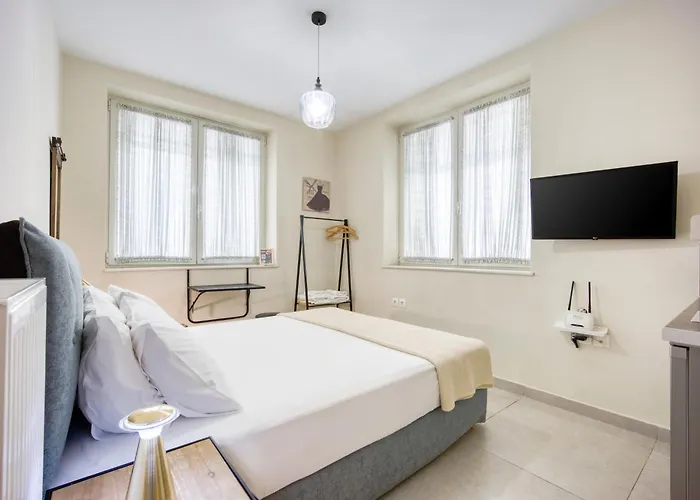 Bentzi...Boutique Apartment 1, Classic Double With Kitchenette, 2 Guests