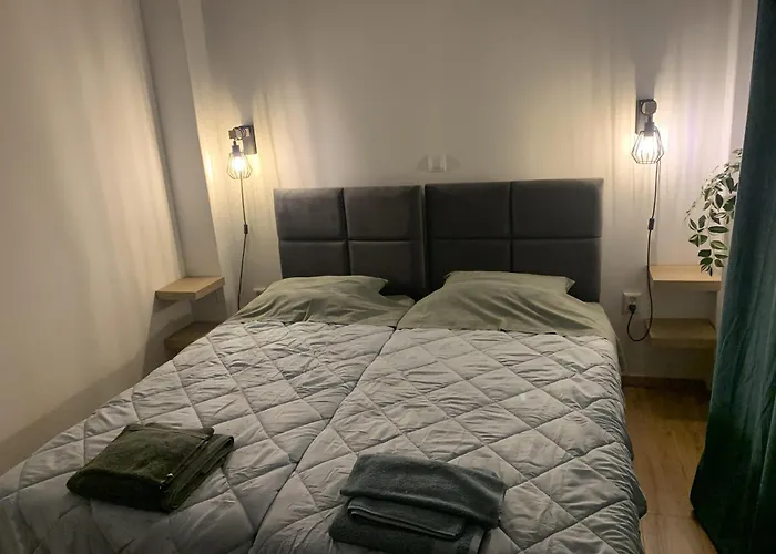 Renovated Appartment, Near Metro